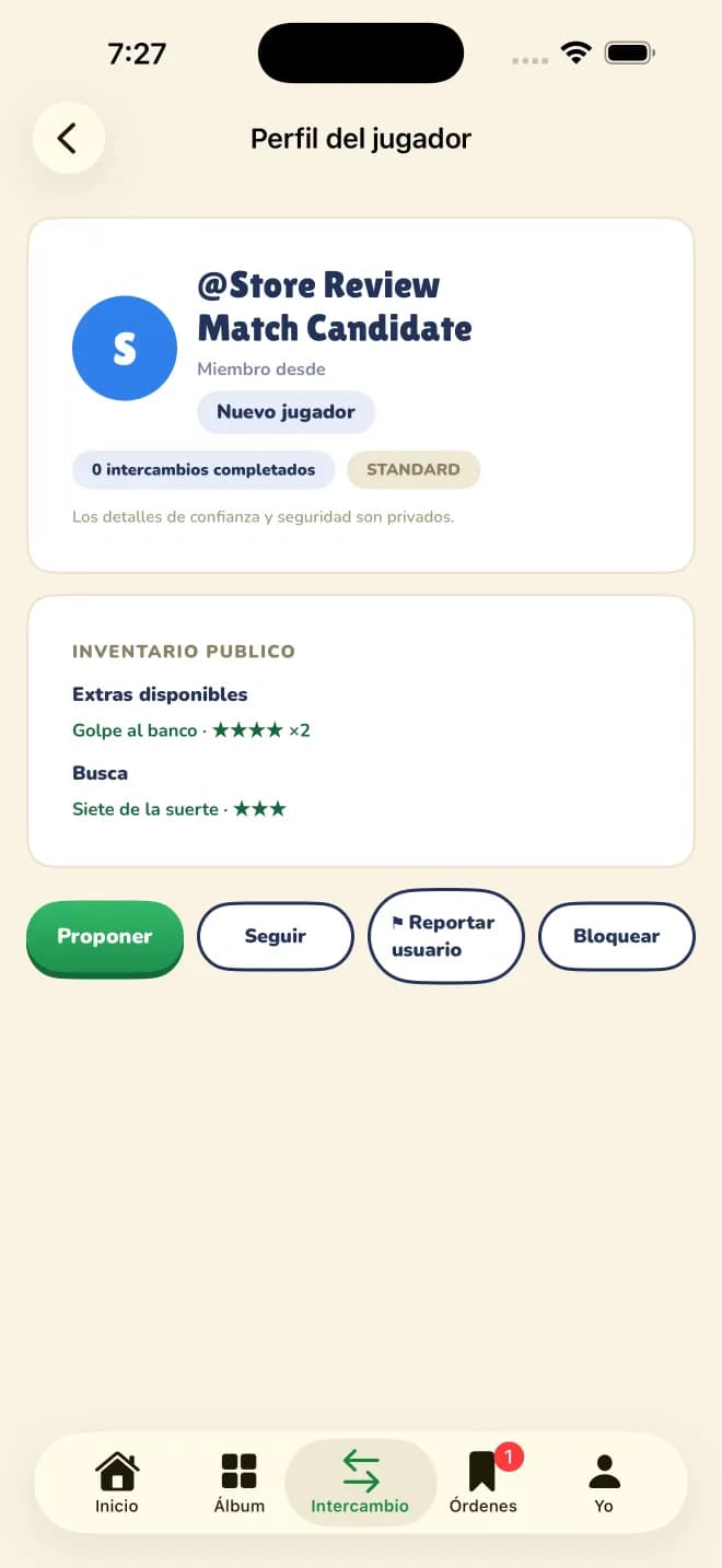Perfil de otro jugador en Sticker Exchanger con sus repetidos intercambiables y los cromos que busca, junto a las acciones de proponer, seguir, denunciar y bloquear.